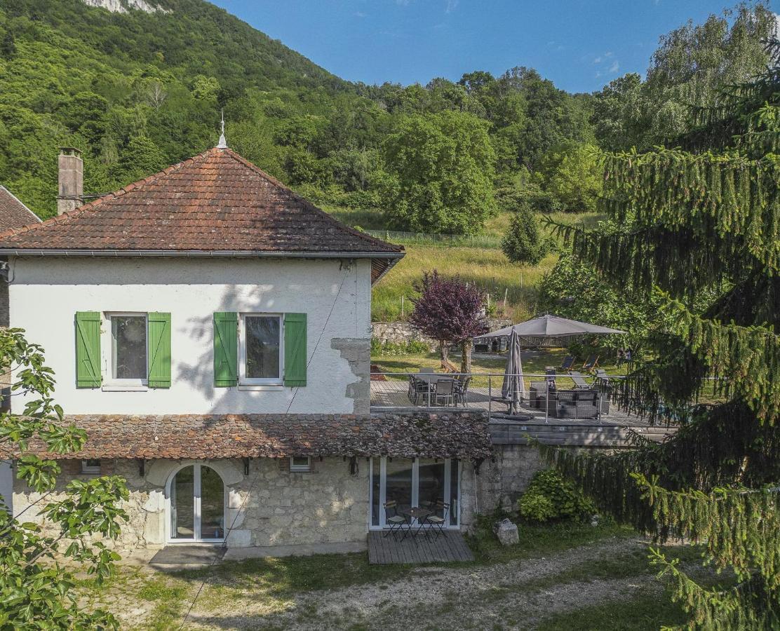 Le Gite De La Cascade Villa Champagneux Bagian luar foto