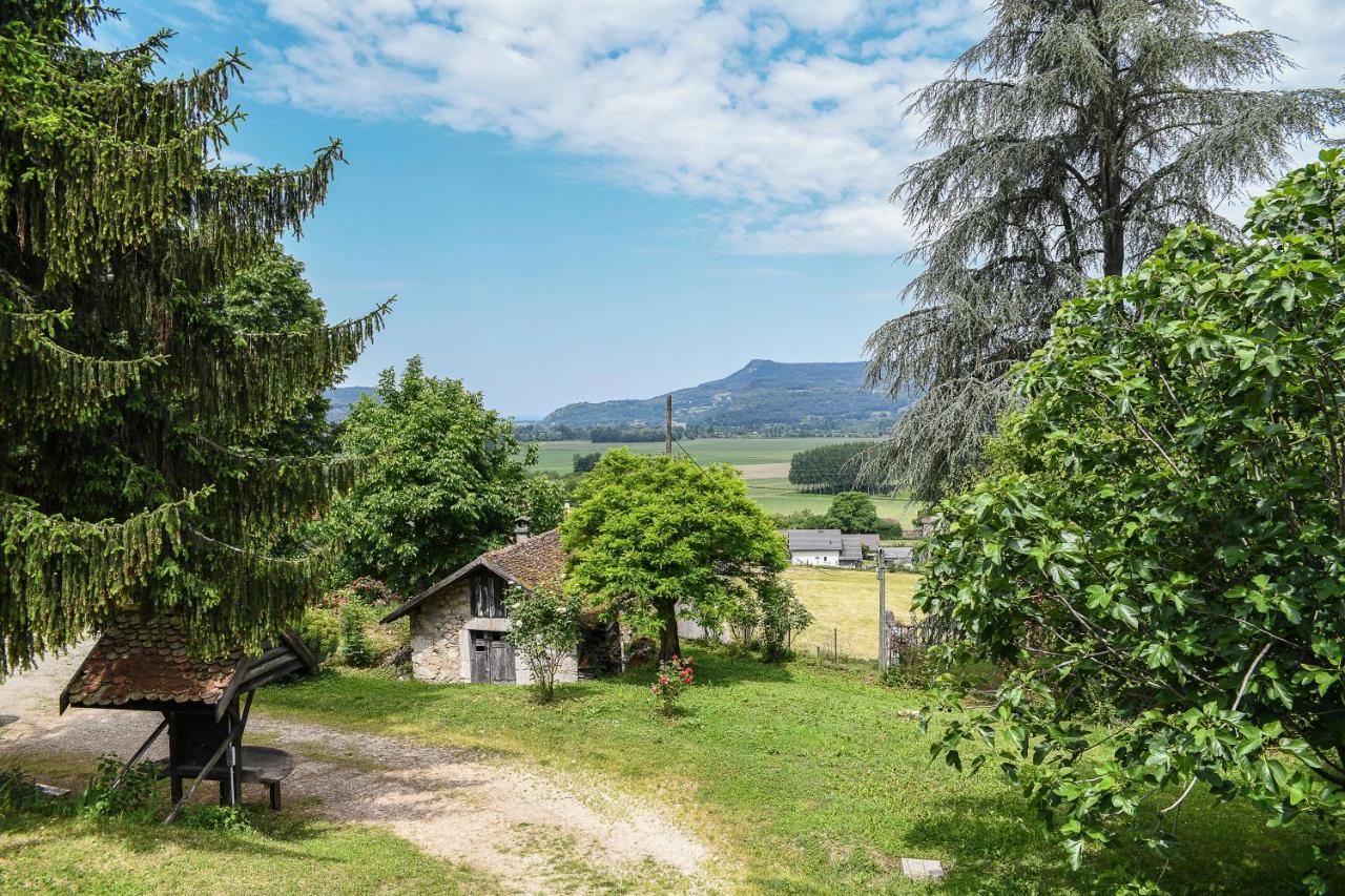 Le Gite De La Cascade Villa Champagneux Bagian luar foto